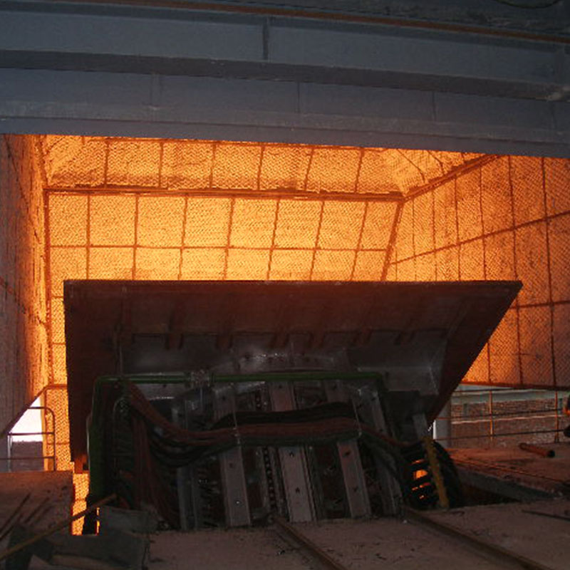 pro_0002_steel liquid tapping.jpg