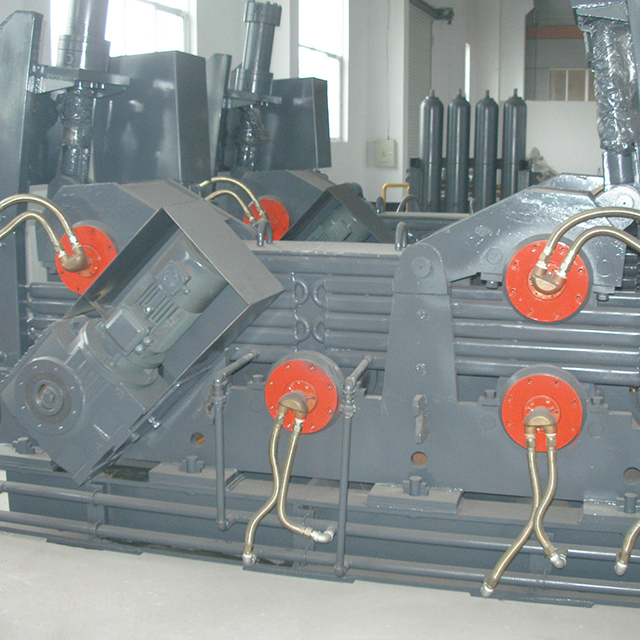 Withdrawal Straightening Machine